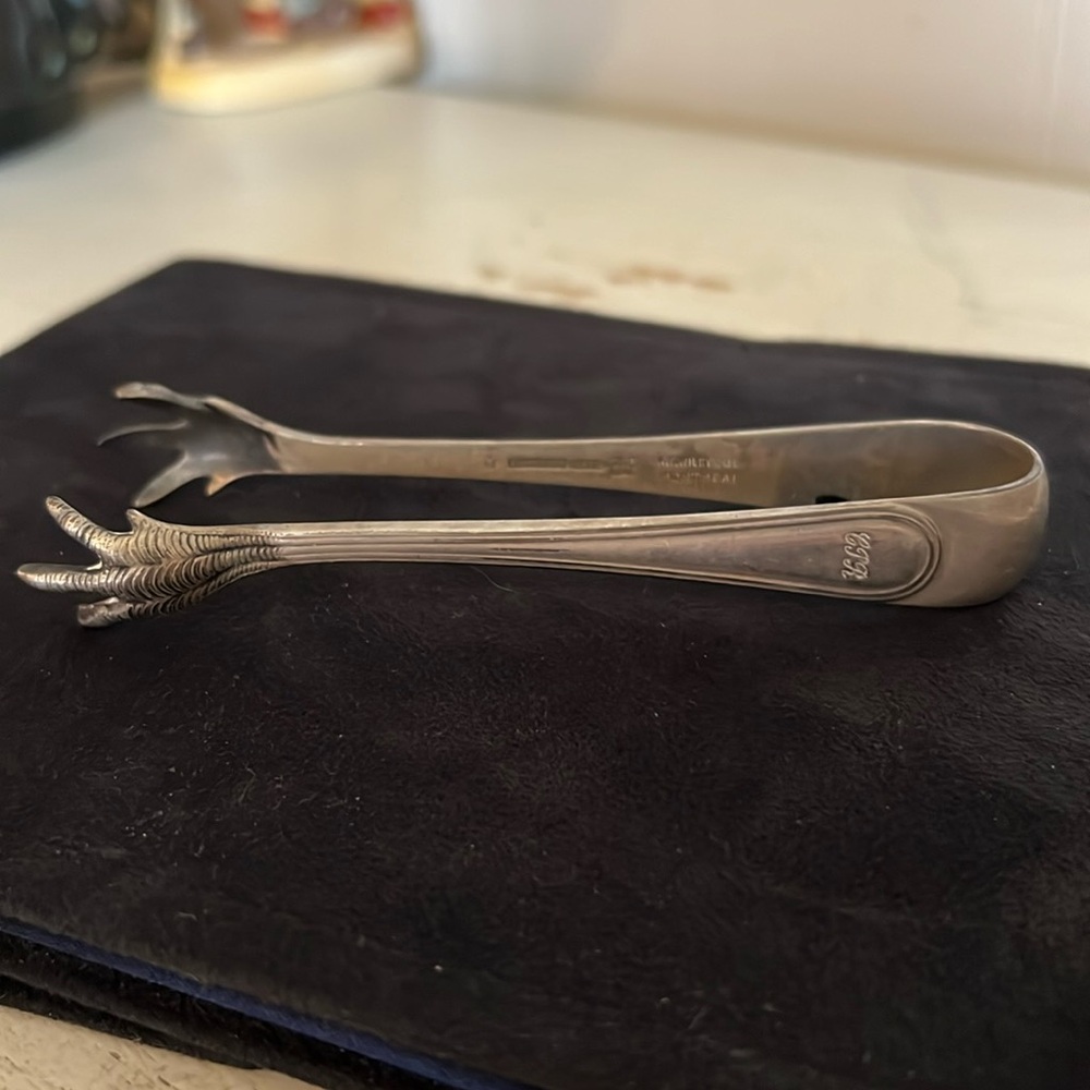 Antique Elkington A.T. Wiley Montreal Silver plate pickle tongs claw Victorian